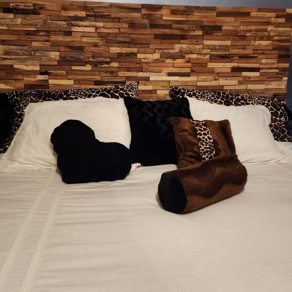 Laura Ashley White Duvet Cover Set 100% Cotton with Crochet Lace Full/Queen - Picture 7 of 15